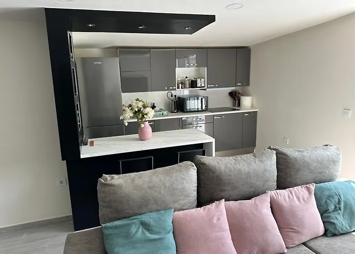 New Modern Apartment, Scandinavian Style, Ocean View, Huge Terrace Διαμέρισμα *