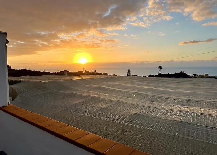 New Modern Apartment, Scandinavian Style, Ocean View, Huge Terrace Διαμέρισμα *